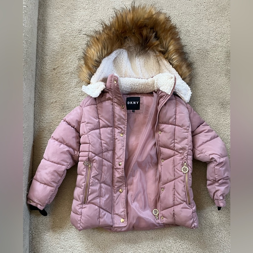 Girls DKNY winter coat size 10/12(M)